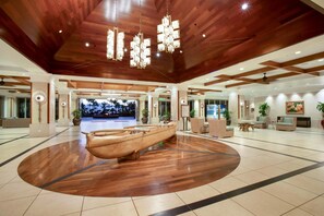Lobby - Honua Kai Hokulani | 3 Free Rental Cars | KBM Resorts | Large Floorplan | 3 Units, 4 Bedrooms | ML-1763 (Lahaina)