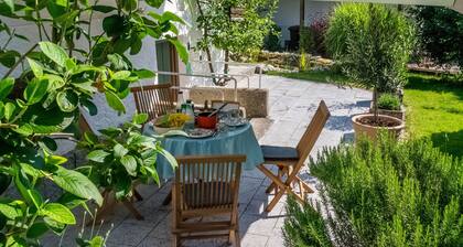 Charming country house with garden - near the Alps and lakes