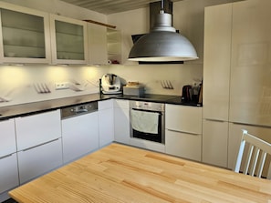 Four, plaque de cuisson, lave-vaisselle