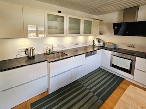 Four, plaque de cuisson, lave-vaisselle