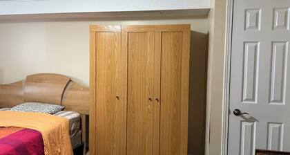 Downtown/university of Guelph for Professionals