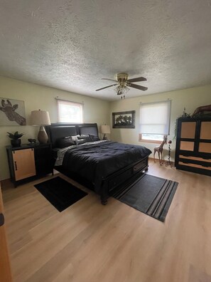 3 bedrooms, WiFi, bed sheets