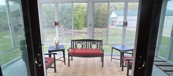 Charming 3-bedroom house in the country.