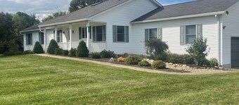 Charming 3-bedroom house in the country.