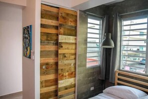 1 habitación, tabla de planchar con plancha y acceso a internet