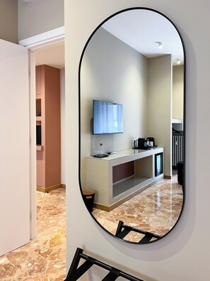 Deluxe Triple Room, Balcony, City View