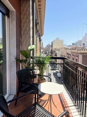 Tremannsrom – deluxe, balkong, byutsikt | Balkong