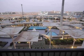 Property grounds - Pool view Duplex Near Auc (New Cairo City)