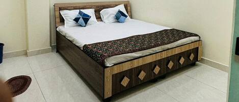 Luxury Double Room, City View | Free WiFi