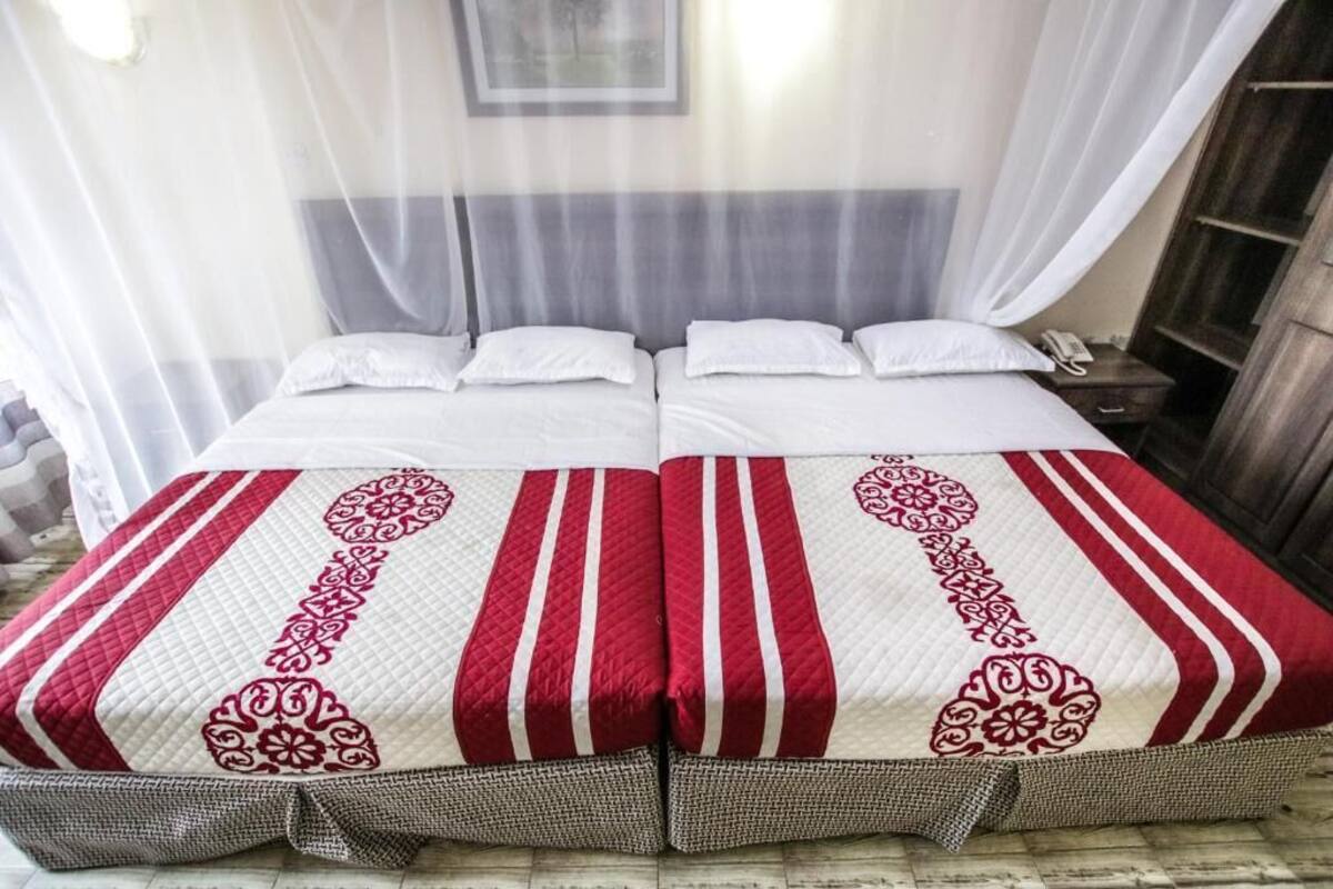 Deluxe Twin Room | Free WiFi, bed sheets