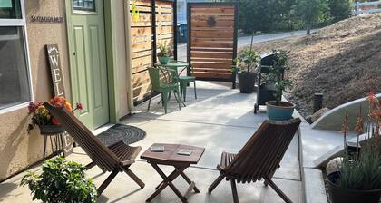 Stylish one bedroom Retreat close to Sequoia National Park