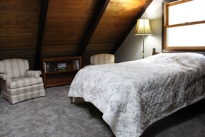3 chambres, fer et planche à repasser, Wi-Fi, draps fournis