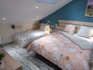 2 bedrooms, iron/ironing board, WiFi, bed sheets