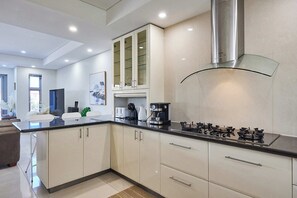 Private kitchen - Scarborough Beach Walk! (Scarborough)