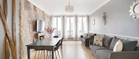 Apartment | Living area