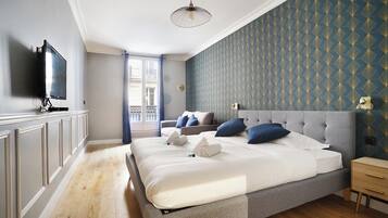 Apartment | 3 bedrooms, laptop workspace, iron/ironing board, bed sheets