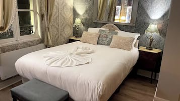 Basic Room, City View