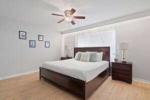 4 bedrooms, desk, iron/ironing board, travel cot