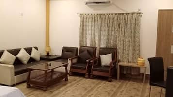 Exclusive Room, City View | Free WiFi, bed sheets