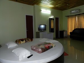 Free WiFi, bed sheets - Green touch dooars Eco resort Lataguri (Mal)
