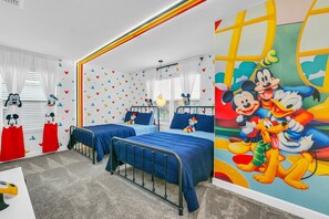 5 bedrooms, desk, iron/ironing board, travel cot