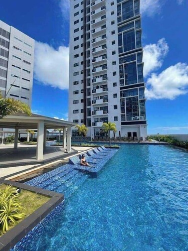 1br condo at mactan near the baech 
