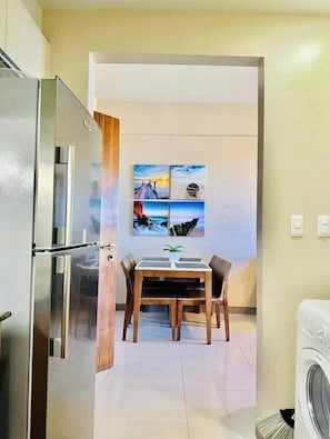 Mini-refrigerator