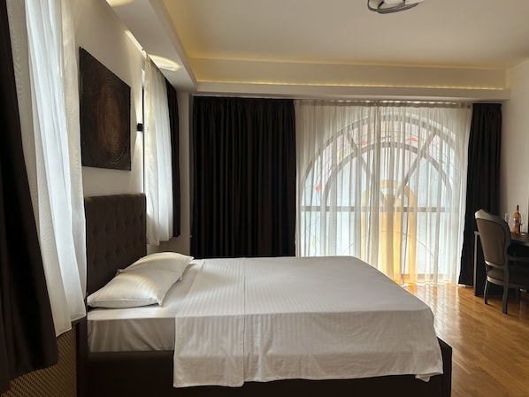 Deluxe Room, Balcony, Mountain View | Free WiFi
