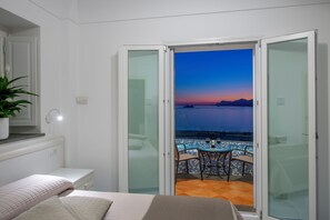3 Schlafzimmer, Zimmersafe, Schreibtisch, Bügeleisen/Bügelbrett