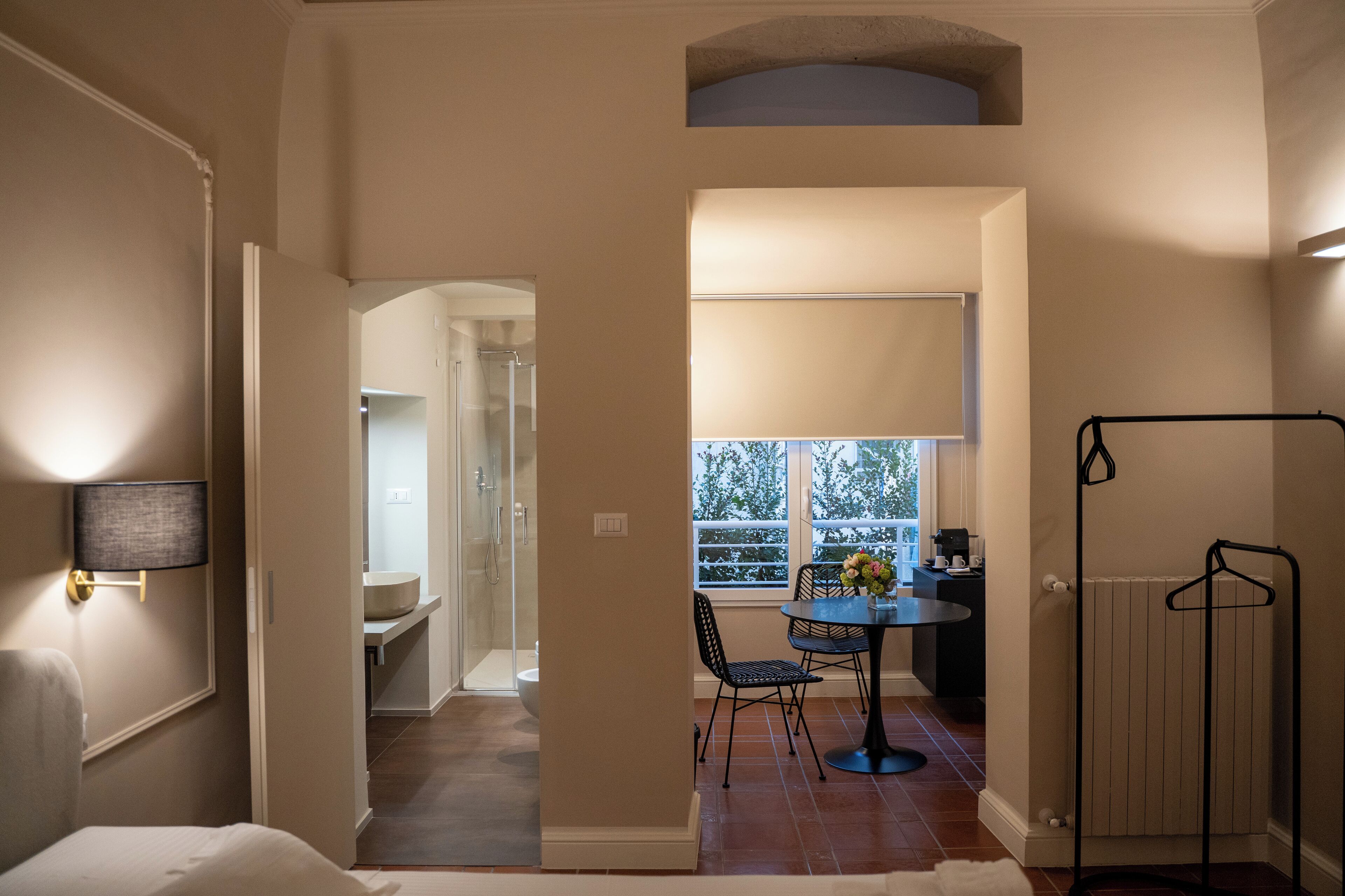 Tripla Comfort, vista cortile | Tende oscuranti, ferro/asse da stiro, Wi-Fi gratuito