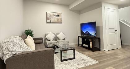 Cozy Basement in Airdrie