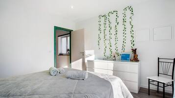 1 bedroom, WiFi, bed sheets