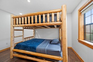 3 bedrooms, WiFi, bed sheets