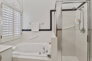 Douche, serviettes fournies