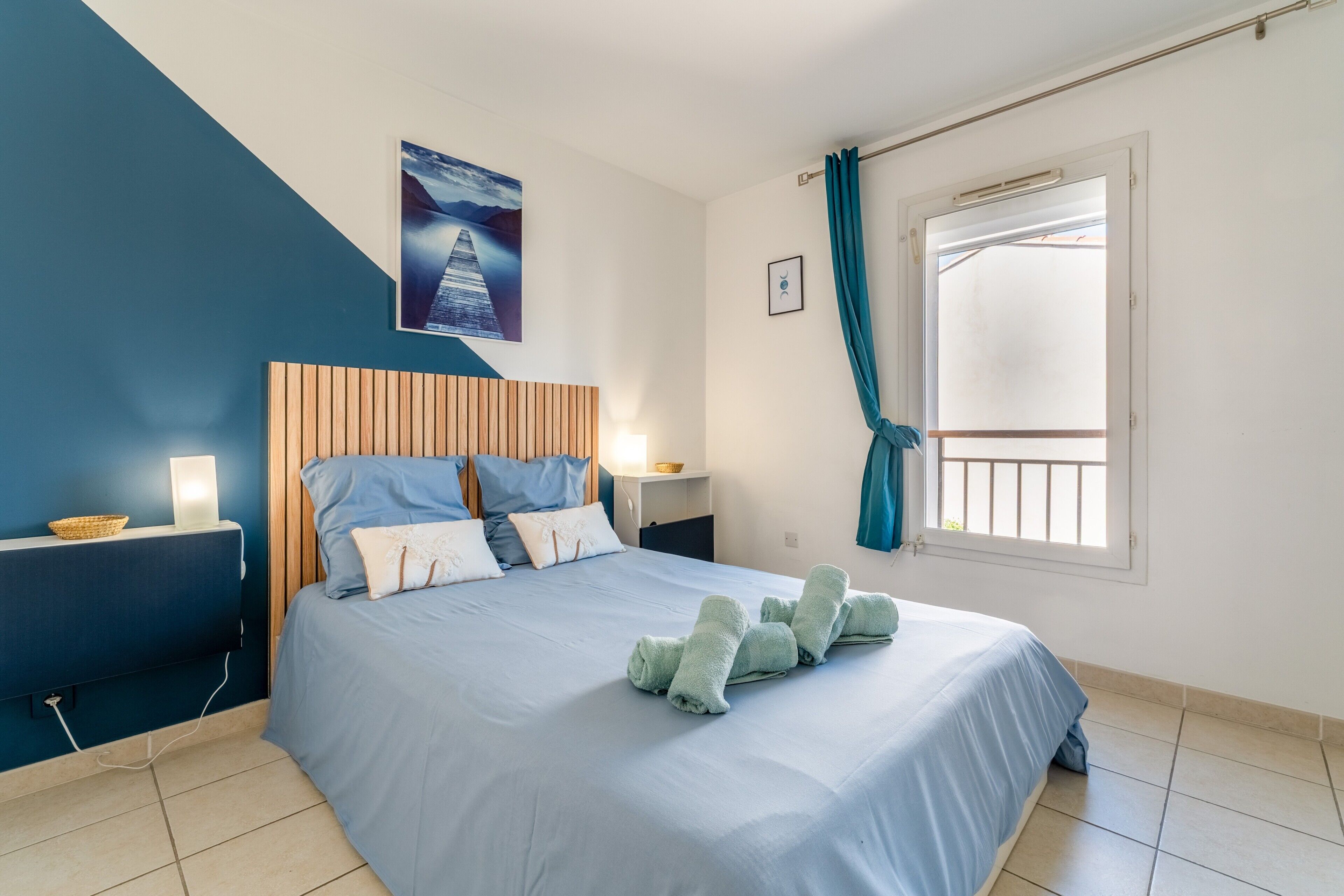 3 slaapkamers, een bureau, een strijkplank/strijkijzer, wifi