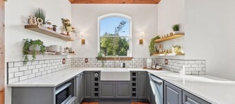 Welcome to Silver Run Resort. Beautiful 3 bedroom home on 50 acres in Perkinston