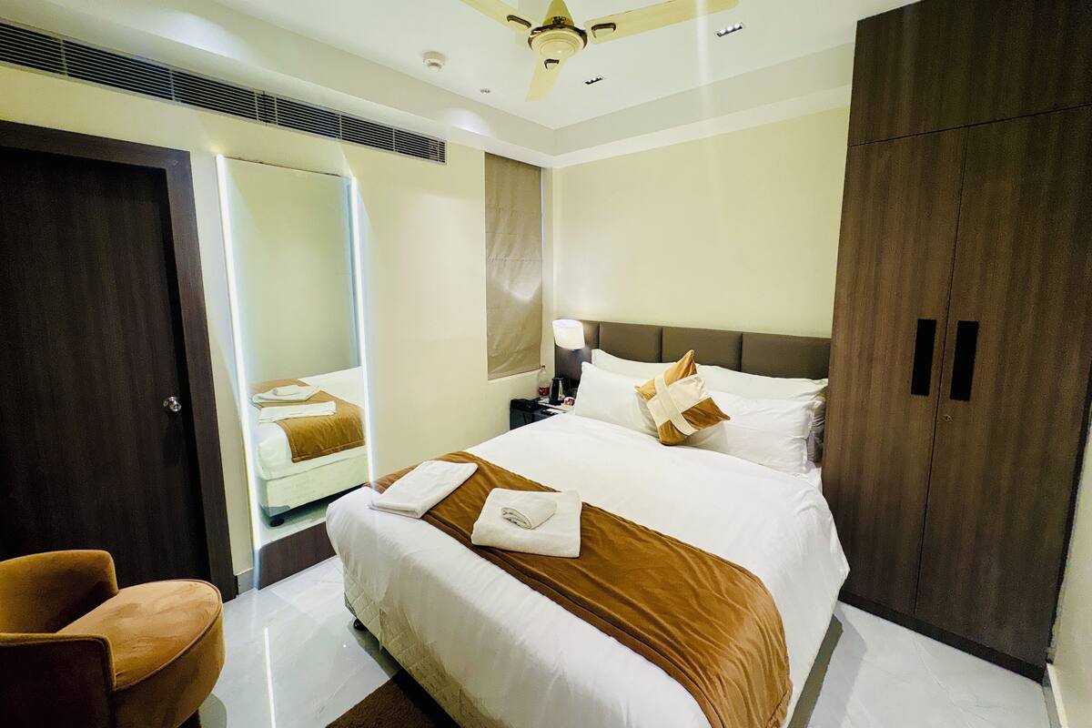 Quarto casal | Wi-Fi de cortesia, roupa de cama