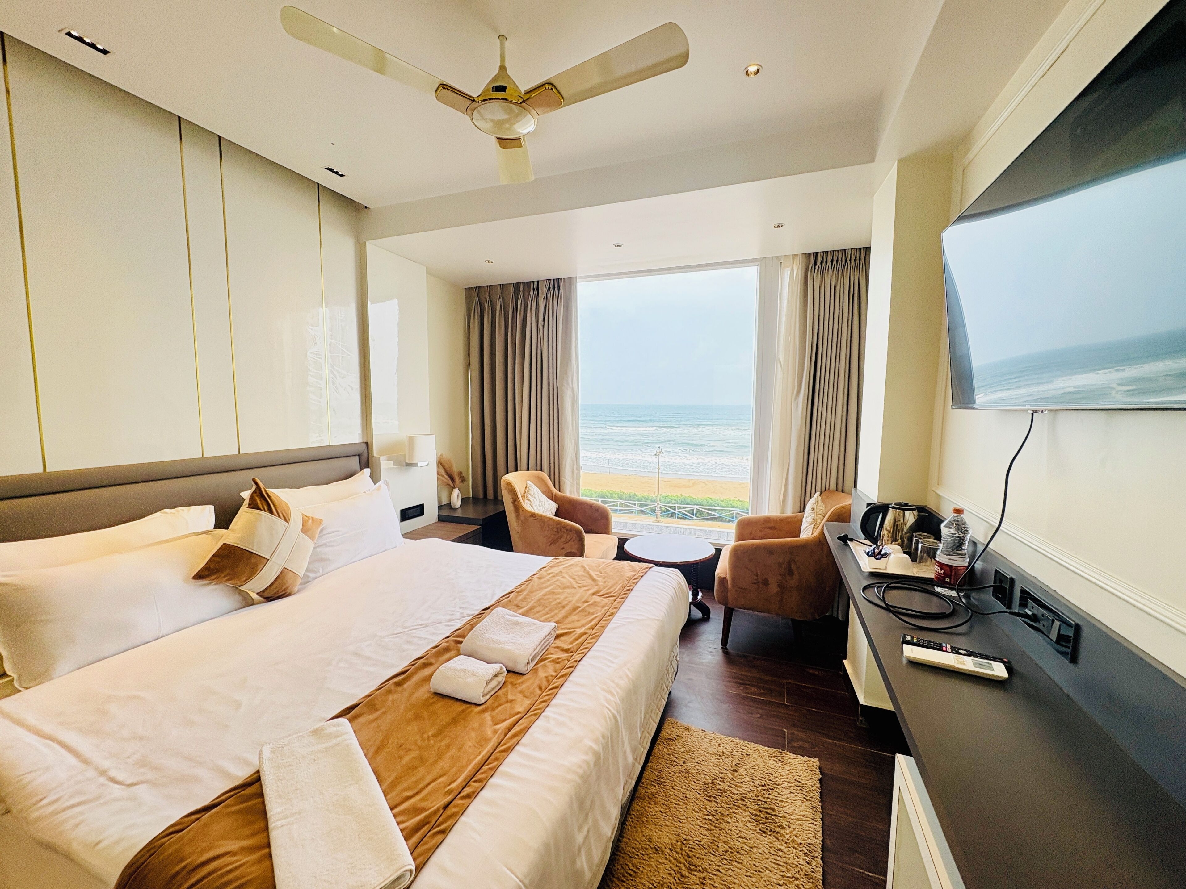 Phòng đôi Executive, quang cảnh biển | Truy cập Internet không dây miễn phí, bộ trải giường 