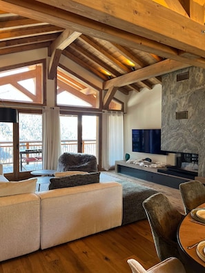 TV, fireplace - T4 spacieux avec cheminée (Peisey-Nancroix)