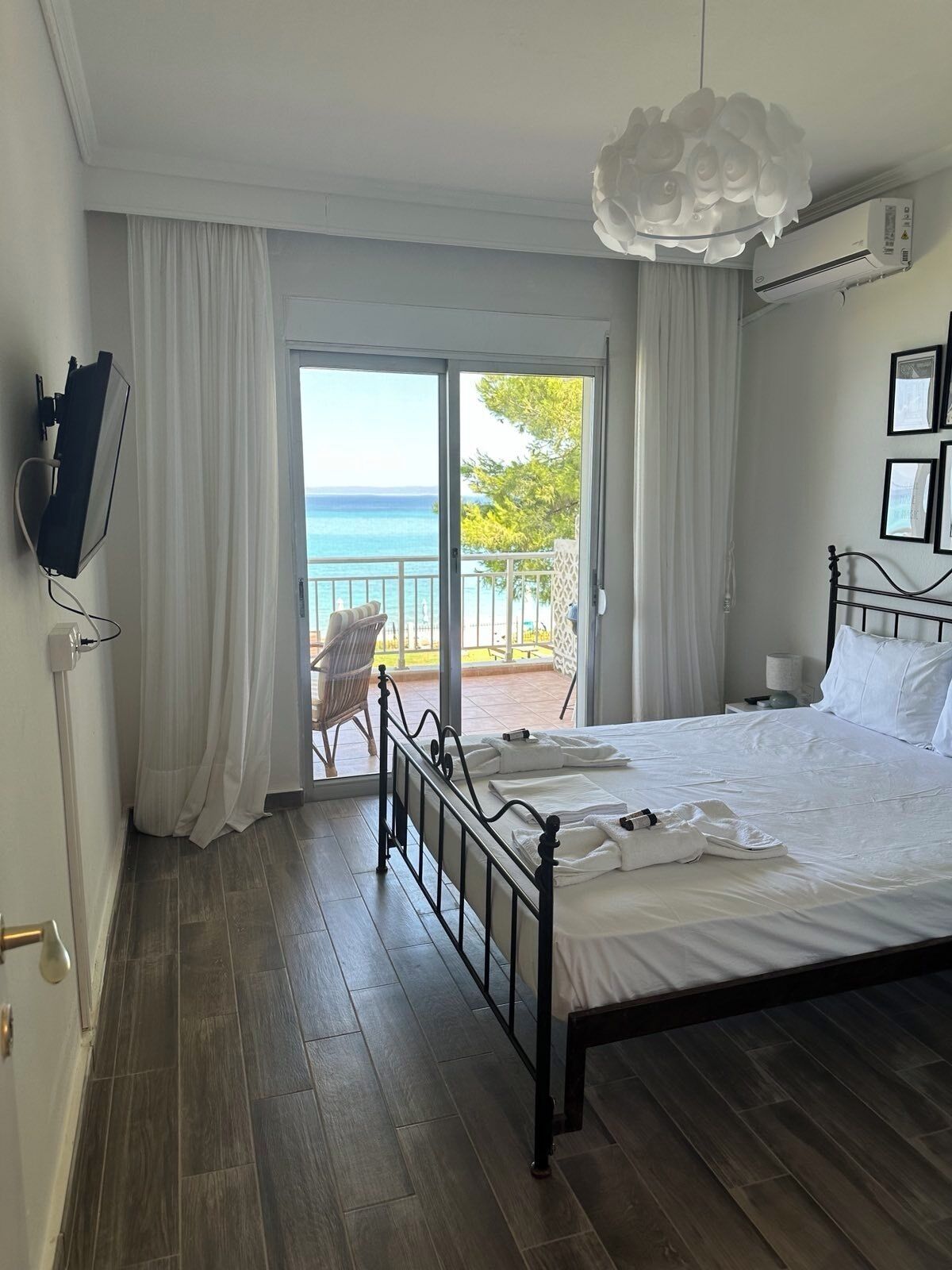 2 soverom, strykejern/-brett, internettilgang og sengetøy