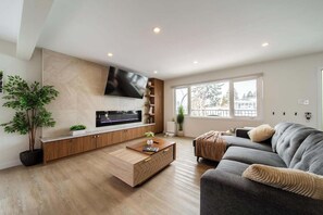 TV connectée, cheminée, jeux vidéo, espaces bureaux