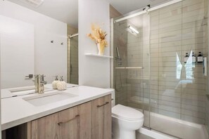 Hair dryer, towels - Walk to cafes, Safeway, and trails from this stylish Whyte Ave groundfloor suite (Edmonton)