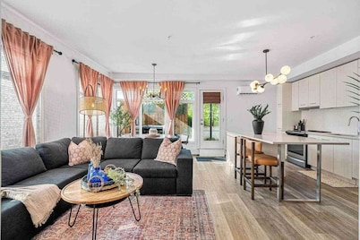 Stylish ground-floor suite steps from Whyte Ave, cafes, and river trails