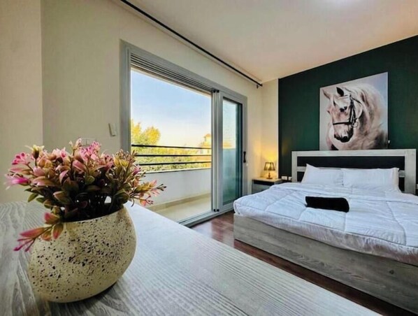 3 bedrooms, Internet, bed sheets - 3BR Penthouse w/ private jacuzzi (New Cairo City)