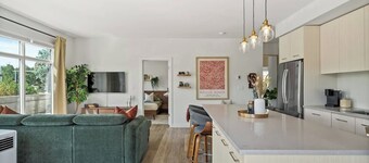 Private patio stay near Whyte Ave, UofA Hospital, and West Edmonton Mall