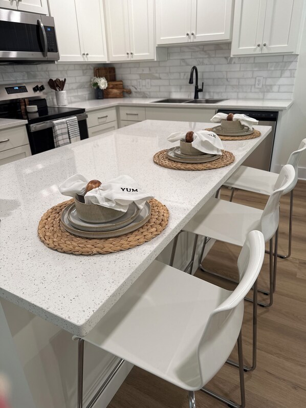 Microwave, oven, stovetop, dishwasher