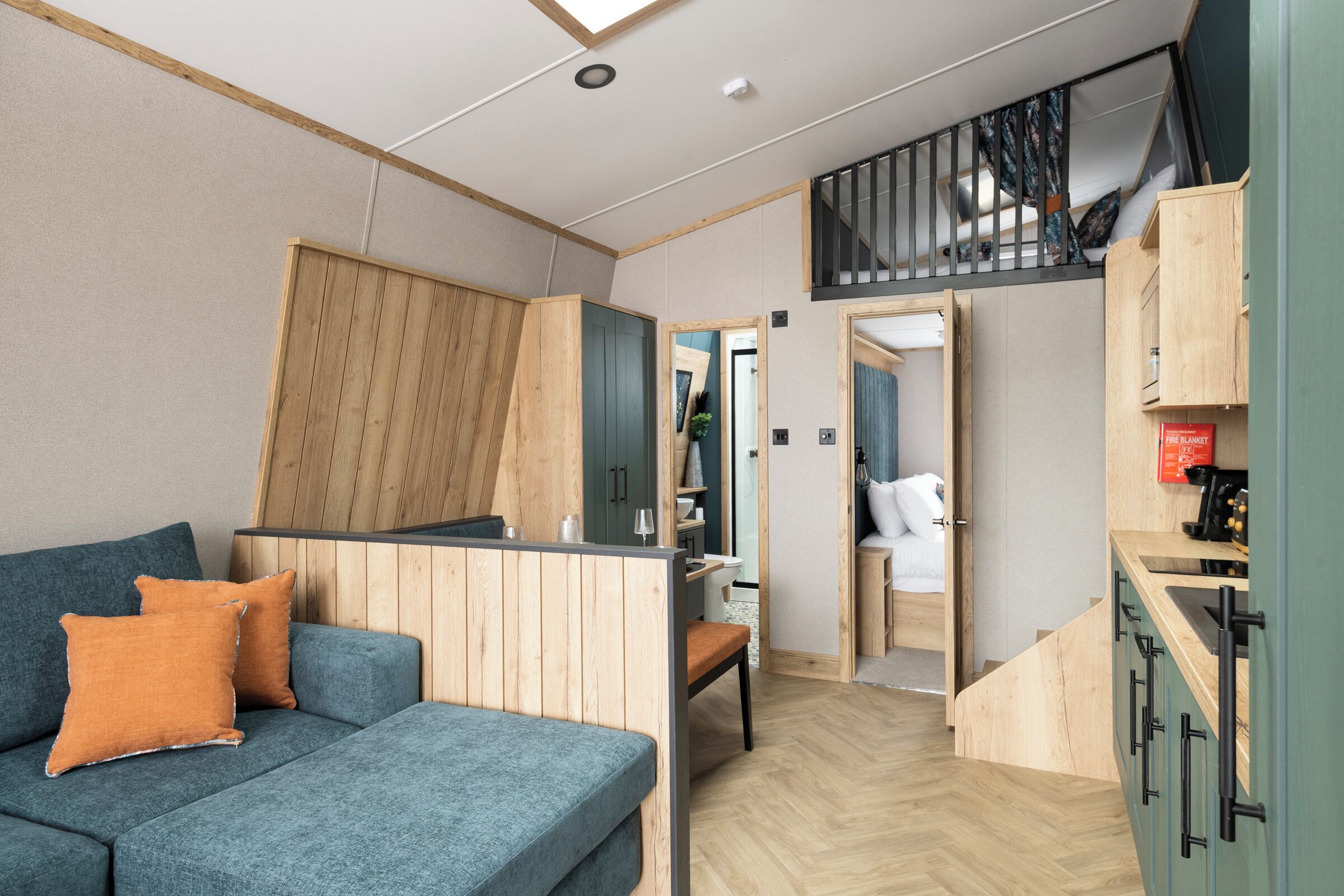 Signature Cabin, Lake View | Free WiFi