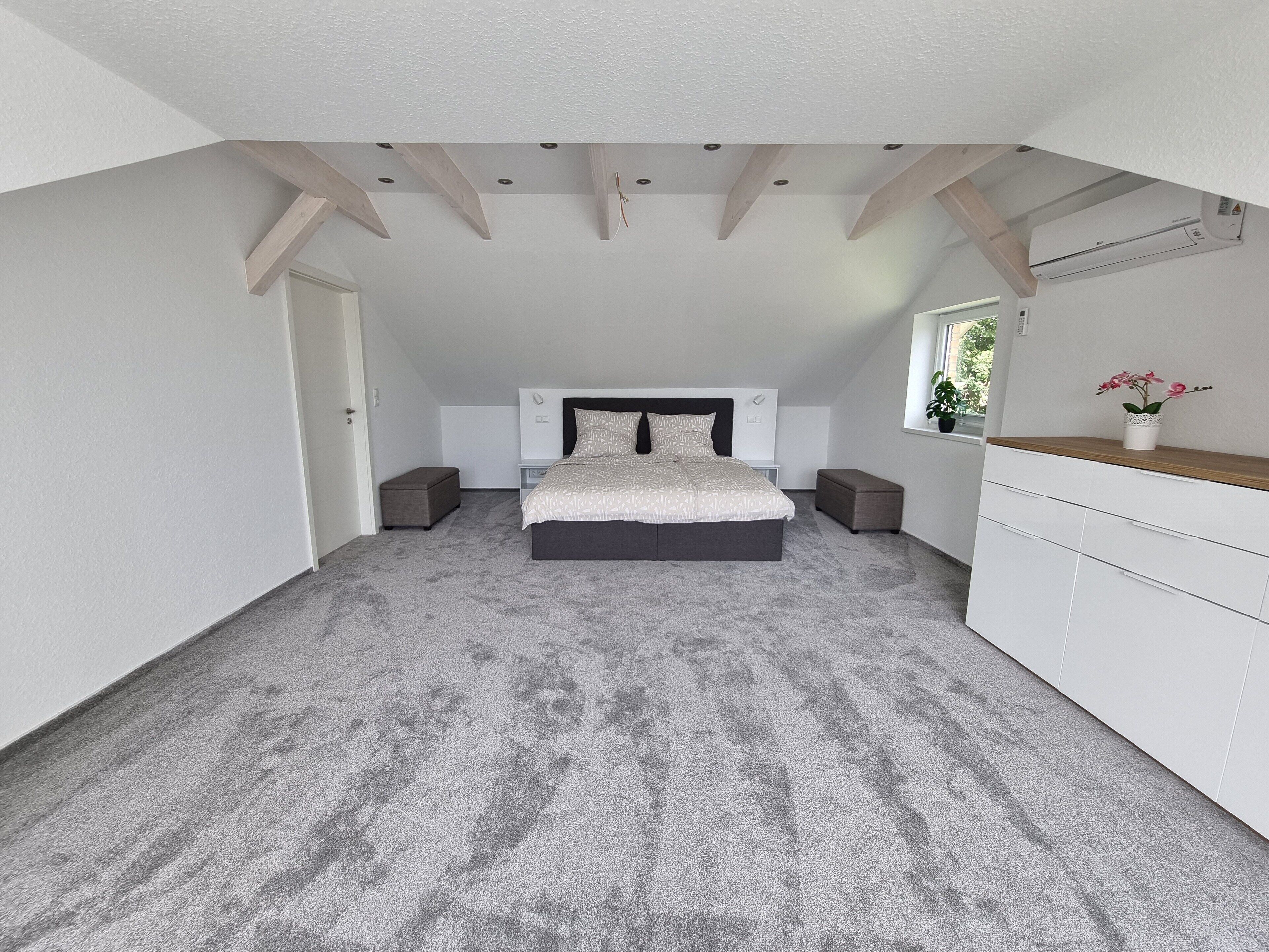 1 bedroom, desk, free WiFi, bed sheets