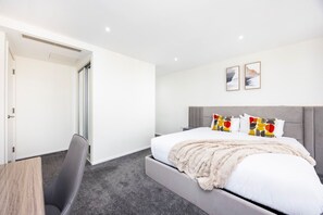 Departamento superior, balcón, vista a la ciudad | Tabla de planchar con plancha y wifi gratis