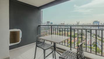 Eenvoudig appartement | Buiten dineren